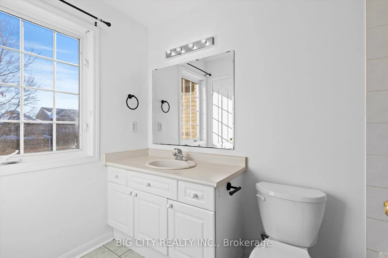 1419, Weir, East Credit, Mississauga