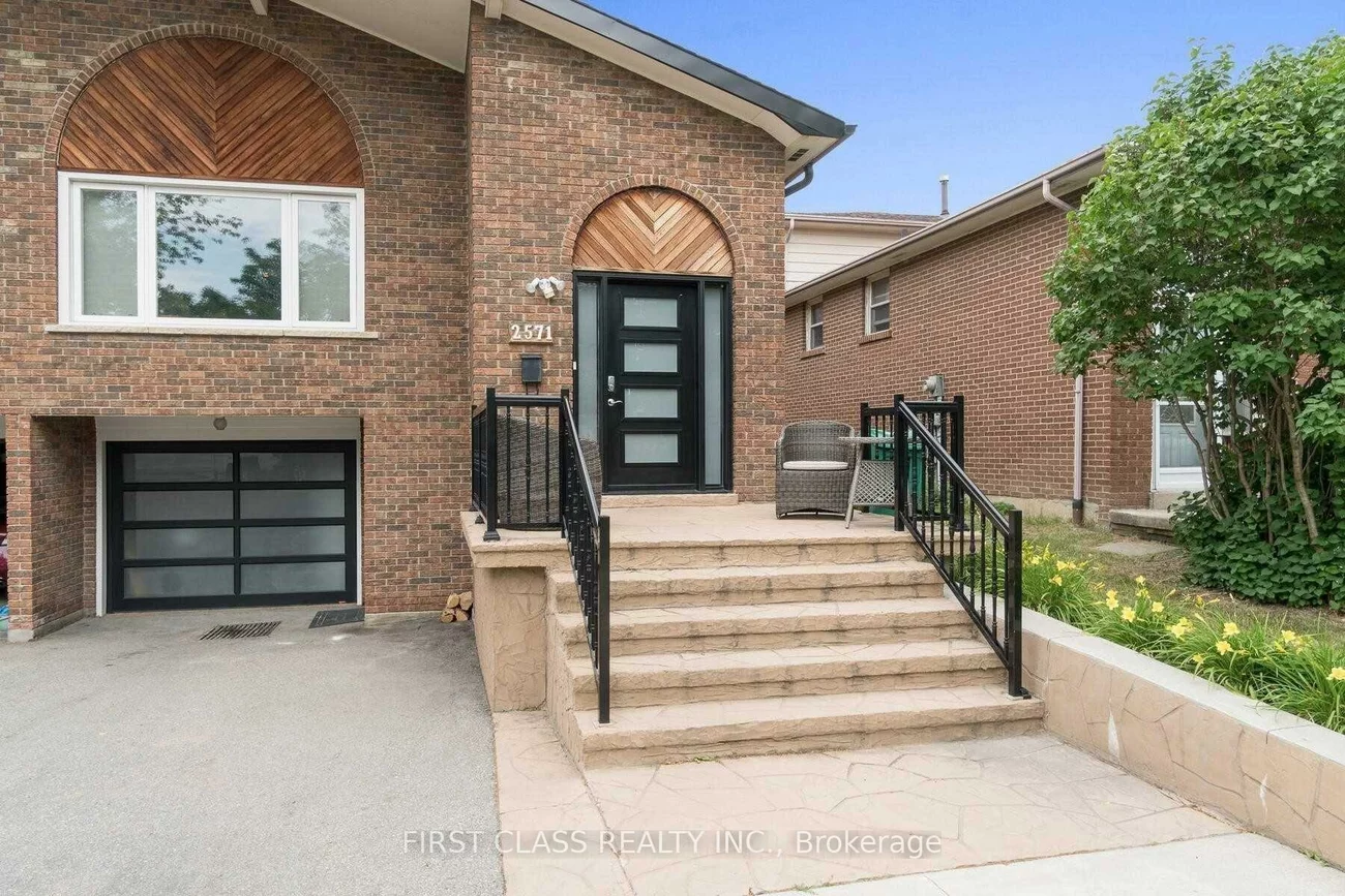 2571, Palisander, Cooksville, Mississauga
