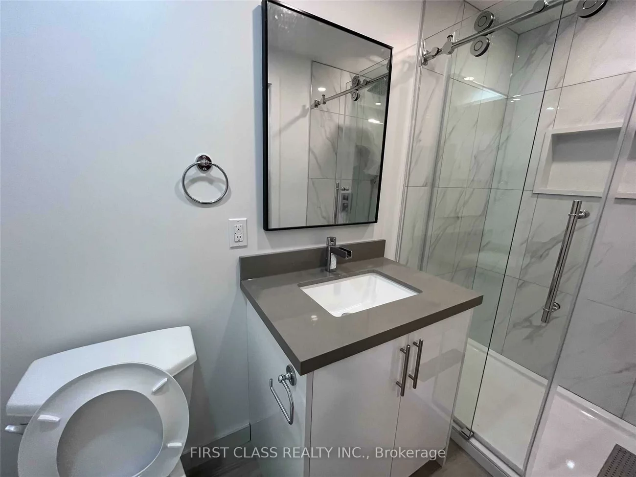 2571, Palisander, Cooksville, Mississauga