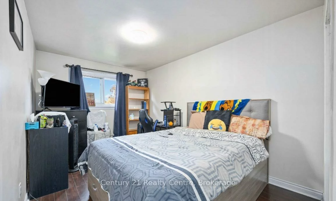 3073, Ireson, Malton, Mississauga