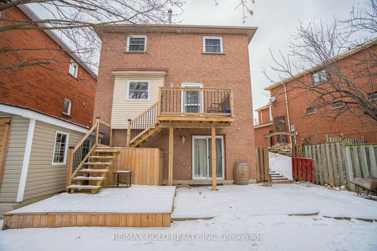 5563, Lockengate, Hurontario, Mississauga