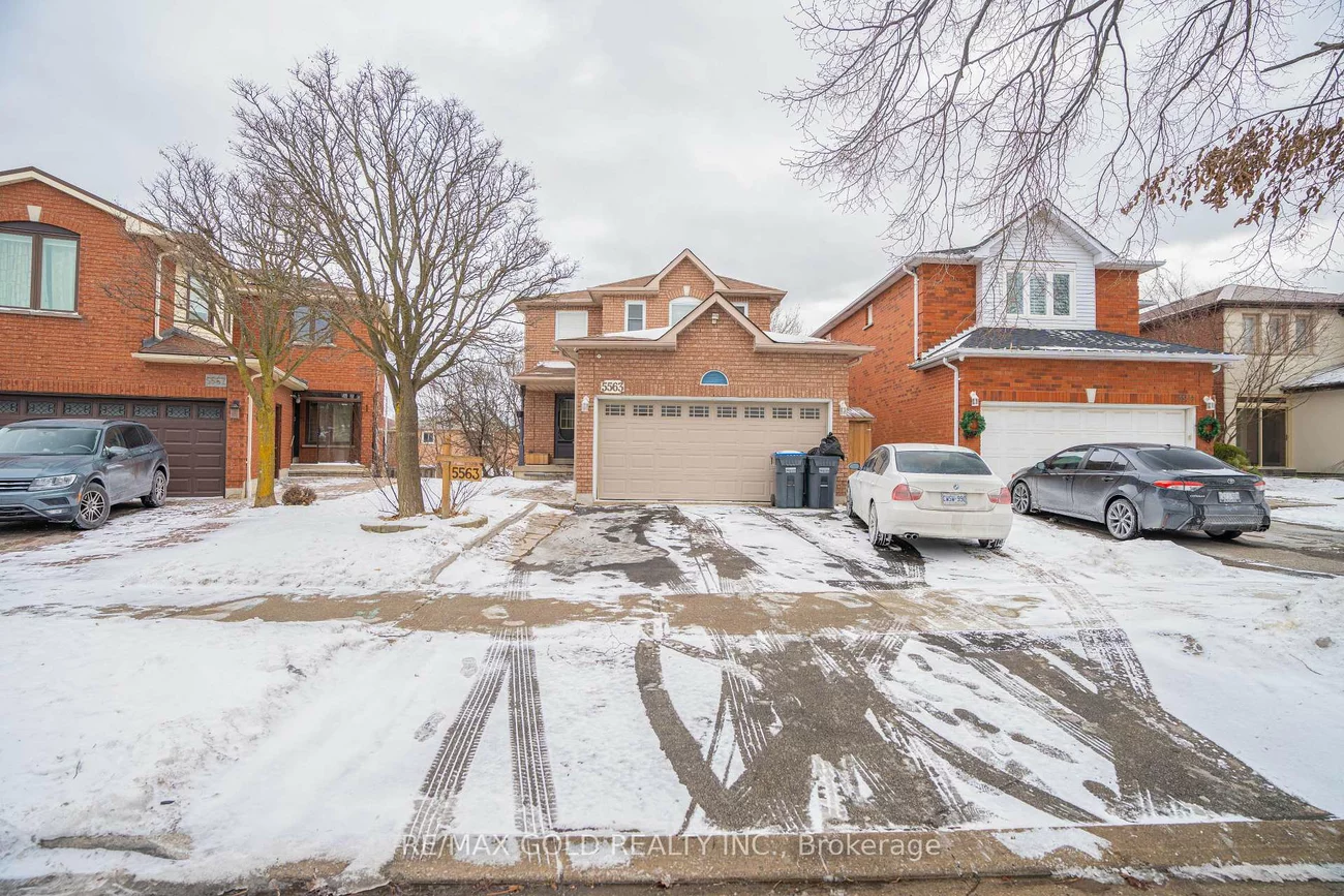5563, Lockengate, Hurontario, Mississauga