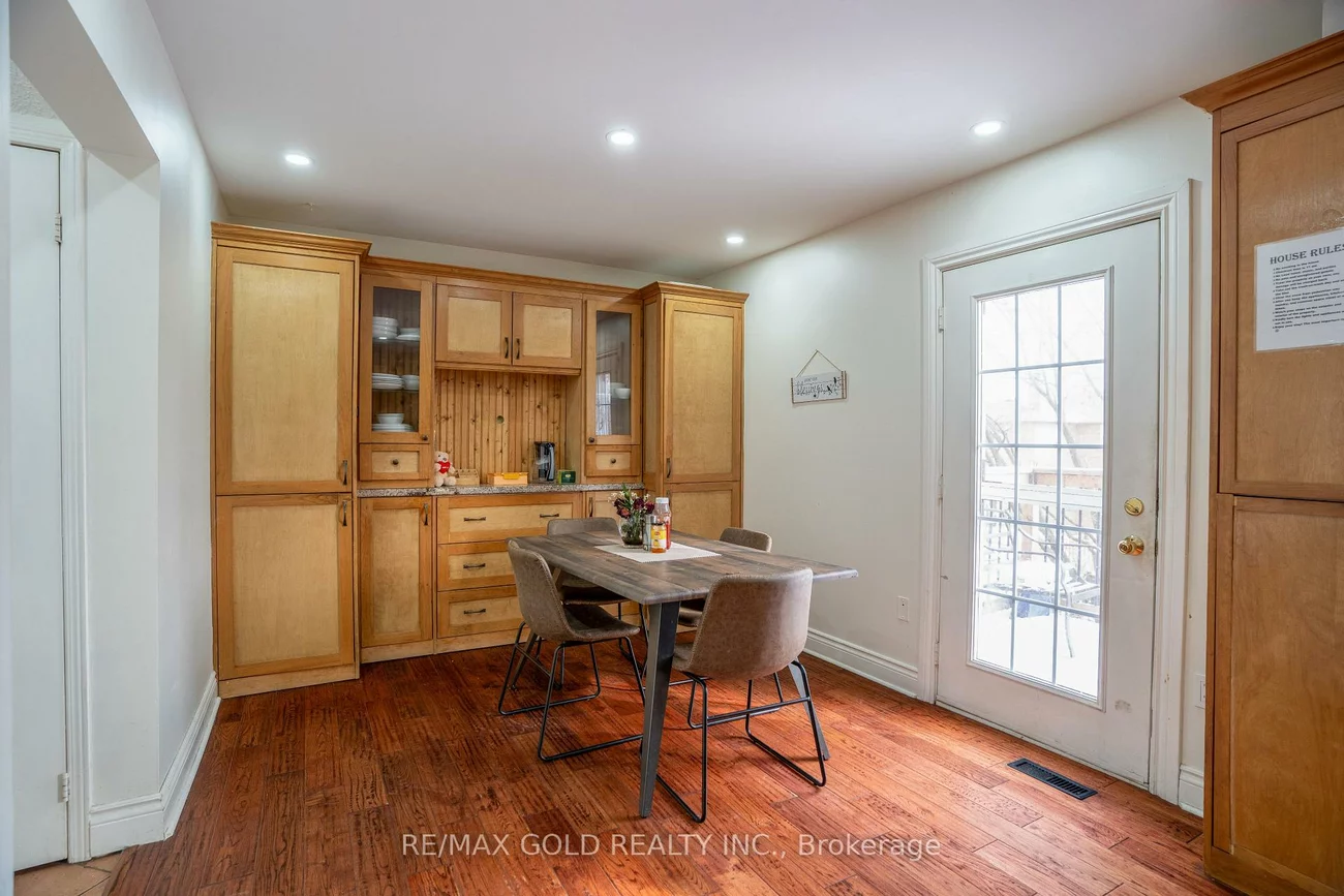 5563, Lockengate, Hurontario, Mississauga