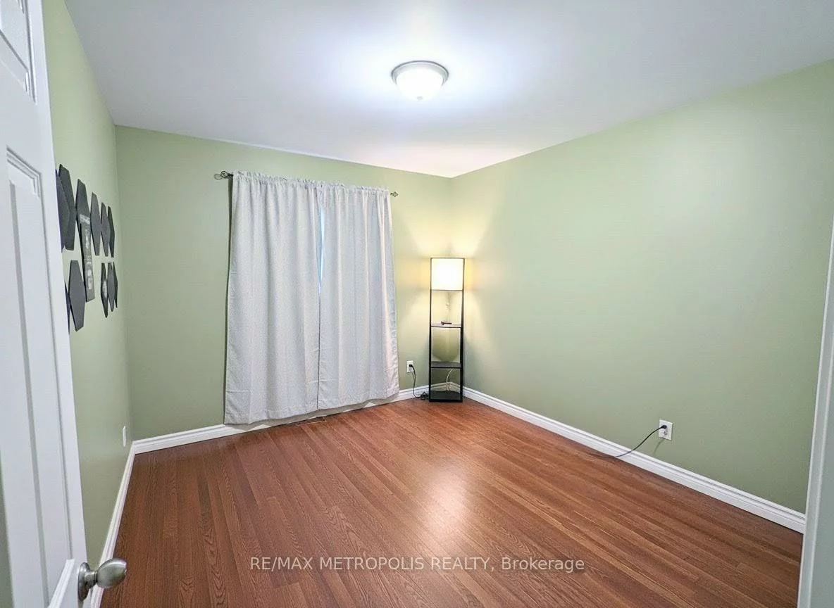 897, Consort, Erindale, Mississauga