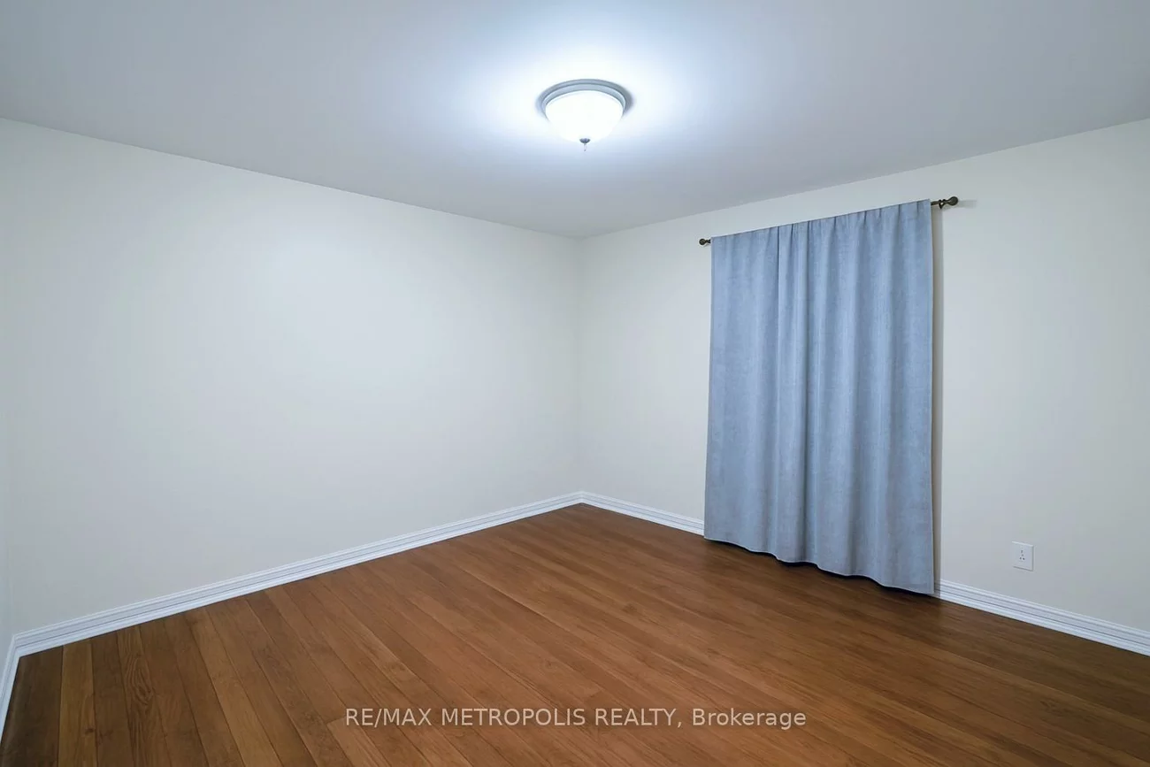 897, Consort, Erindale, Mississauga