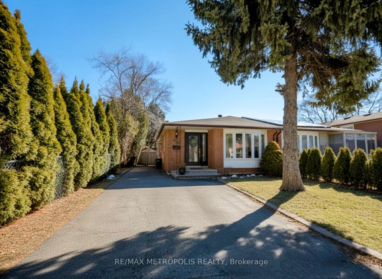 897, Consort, Erindale, Mississauga