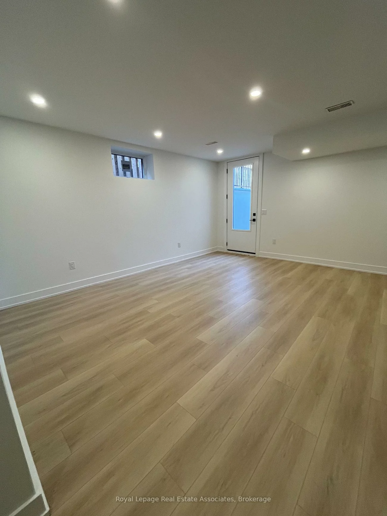 1039, Caven, Lakeview, Mississauga