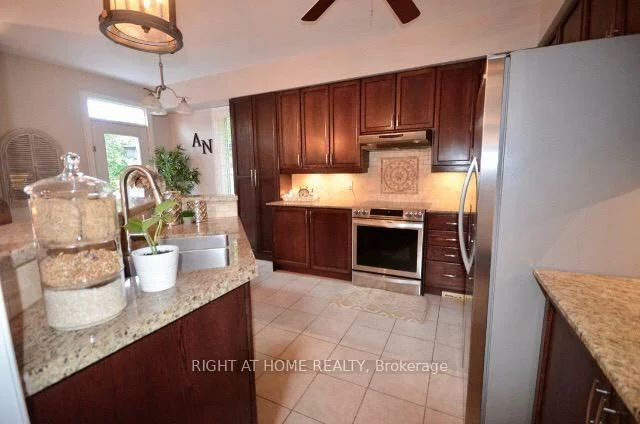 7009, Lessard, Meadowvale Village, Mississauga