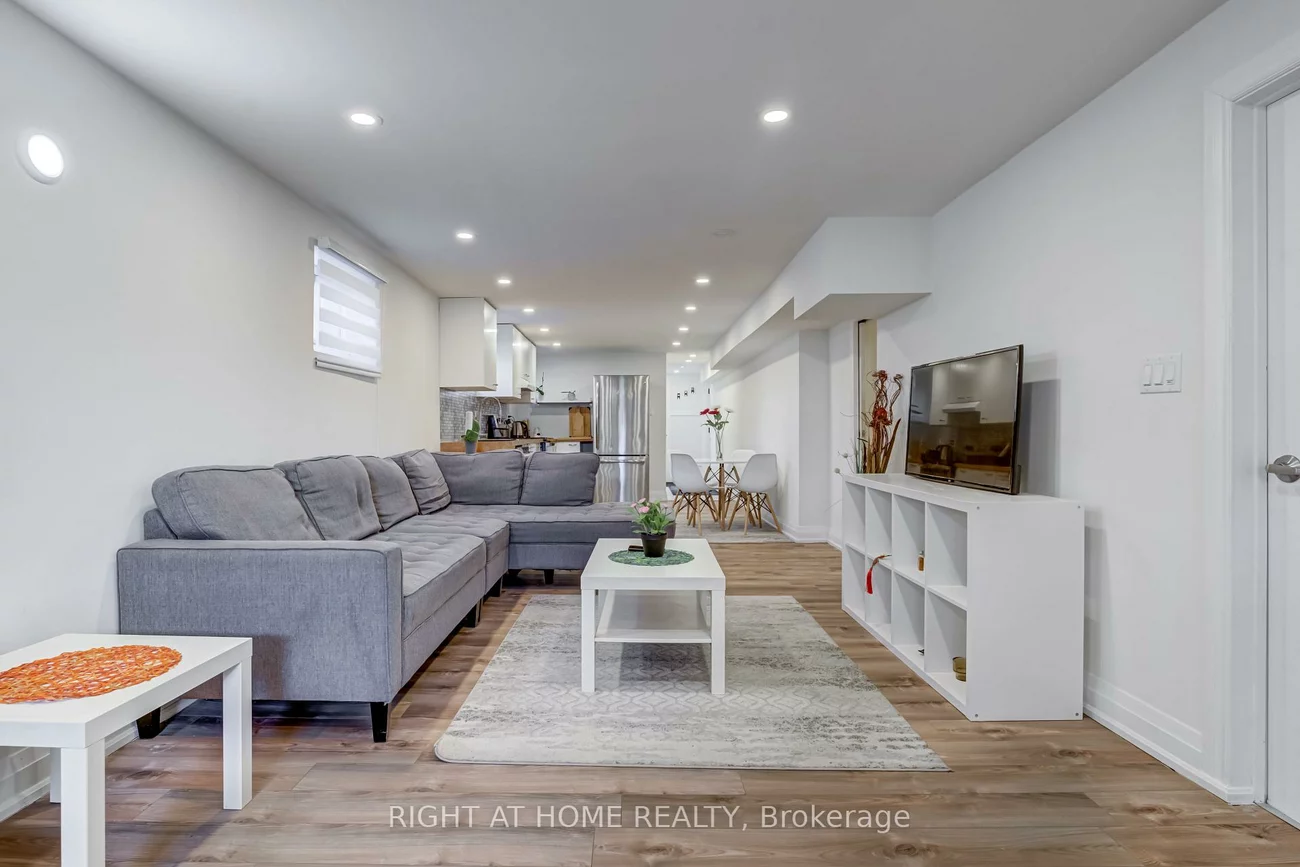 484, Kelvedon, Rathwood, Mississauga