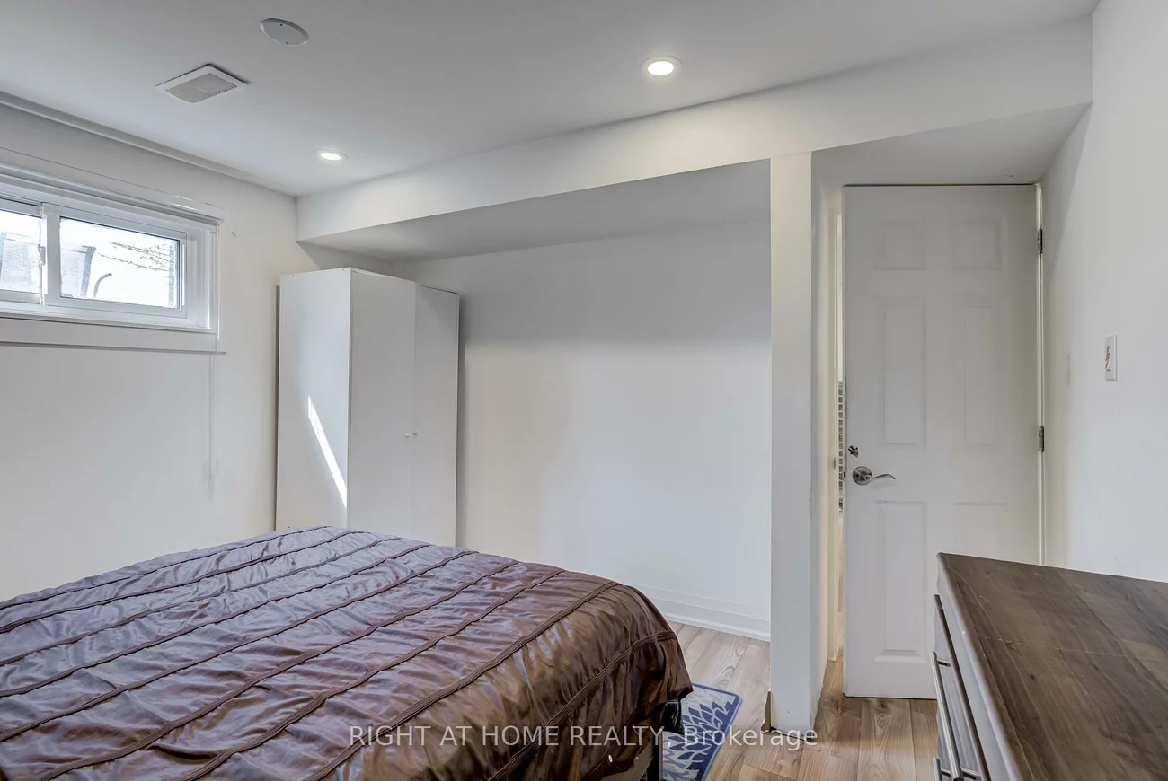 484, Kelvedon, Rathwood, Mississauga