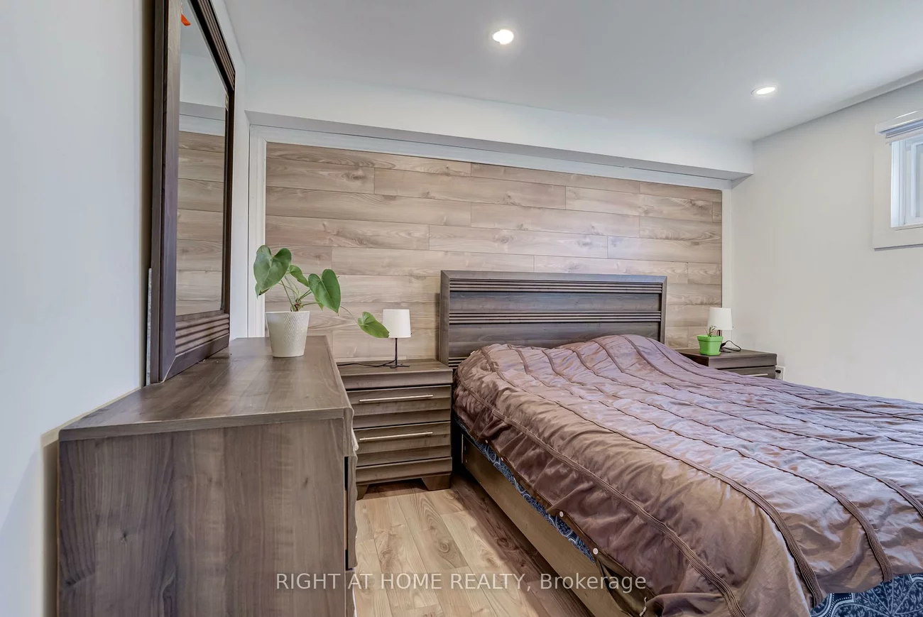 484, Kelvedon, Rathwood, Mississauga