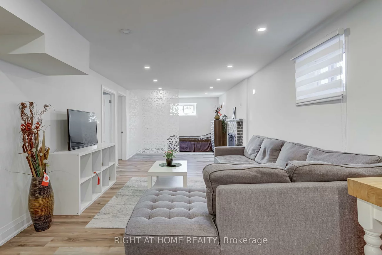 484, Kelvedon, Rathwood, Mississauga