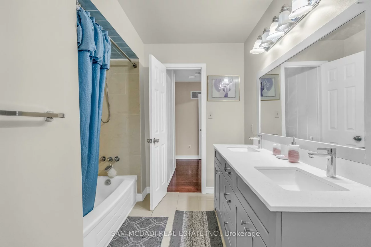 734, Woburn Woods, Creditview, Mississauga