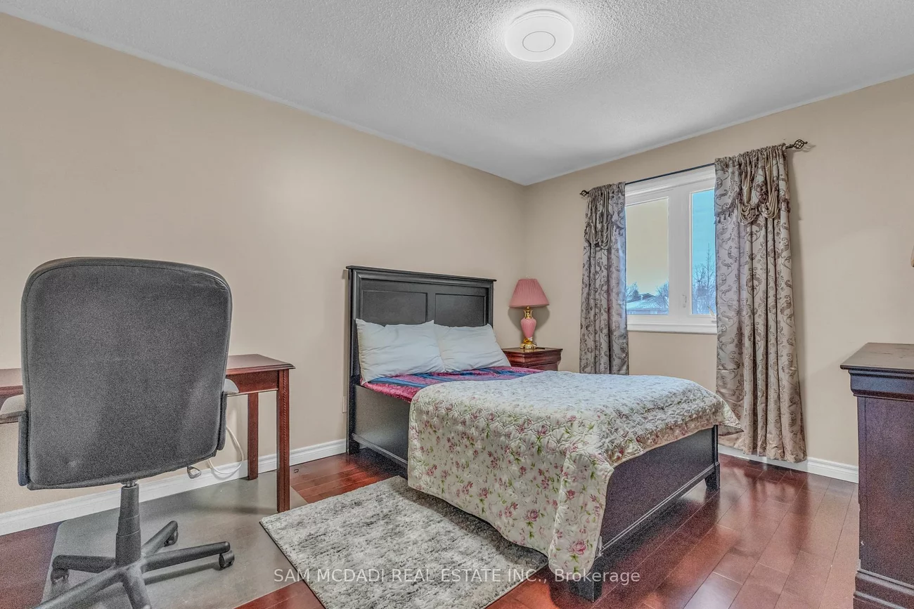 734, Woburn Woods, Creditview, Mississauga