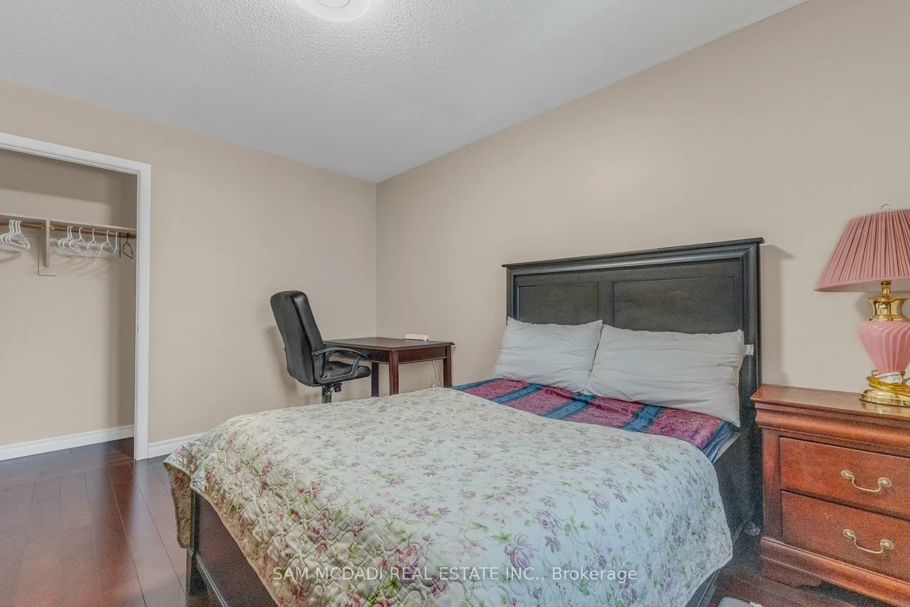 734, Woburn Woods, Creditview, Mississauga