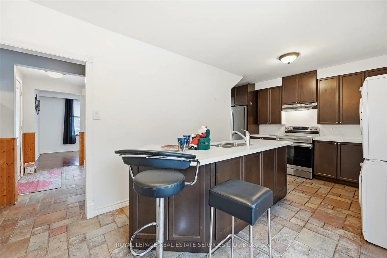 2299, Wiseman, Clarkson, Mississauga