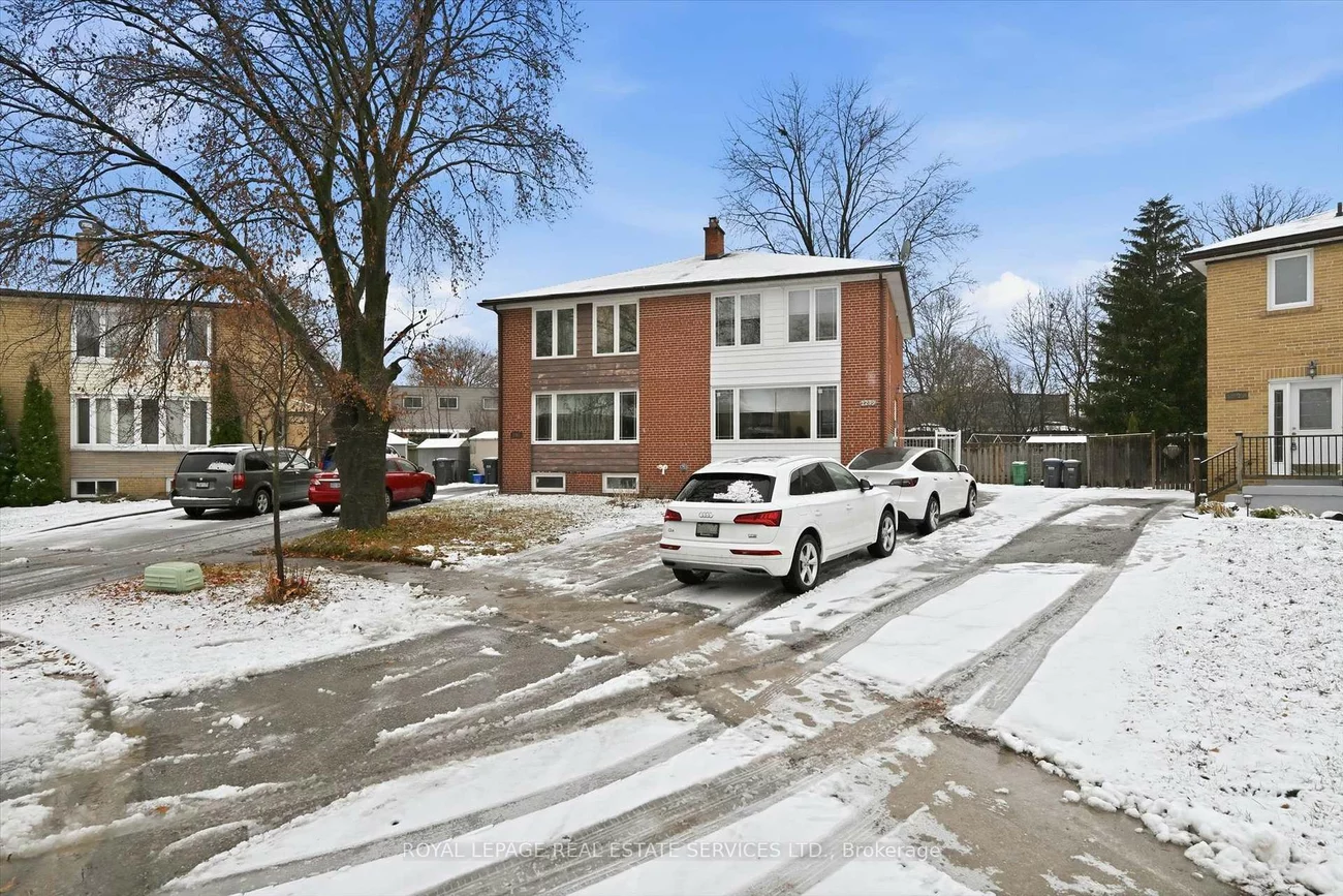 2299, Wiseman, Clarkson, Mississauga