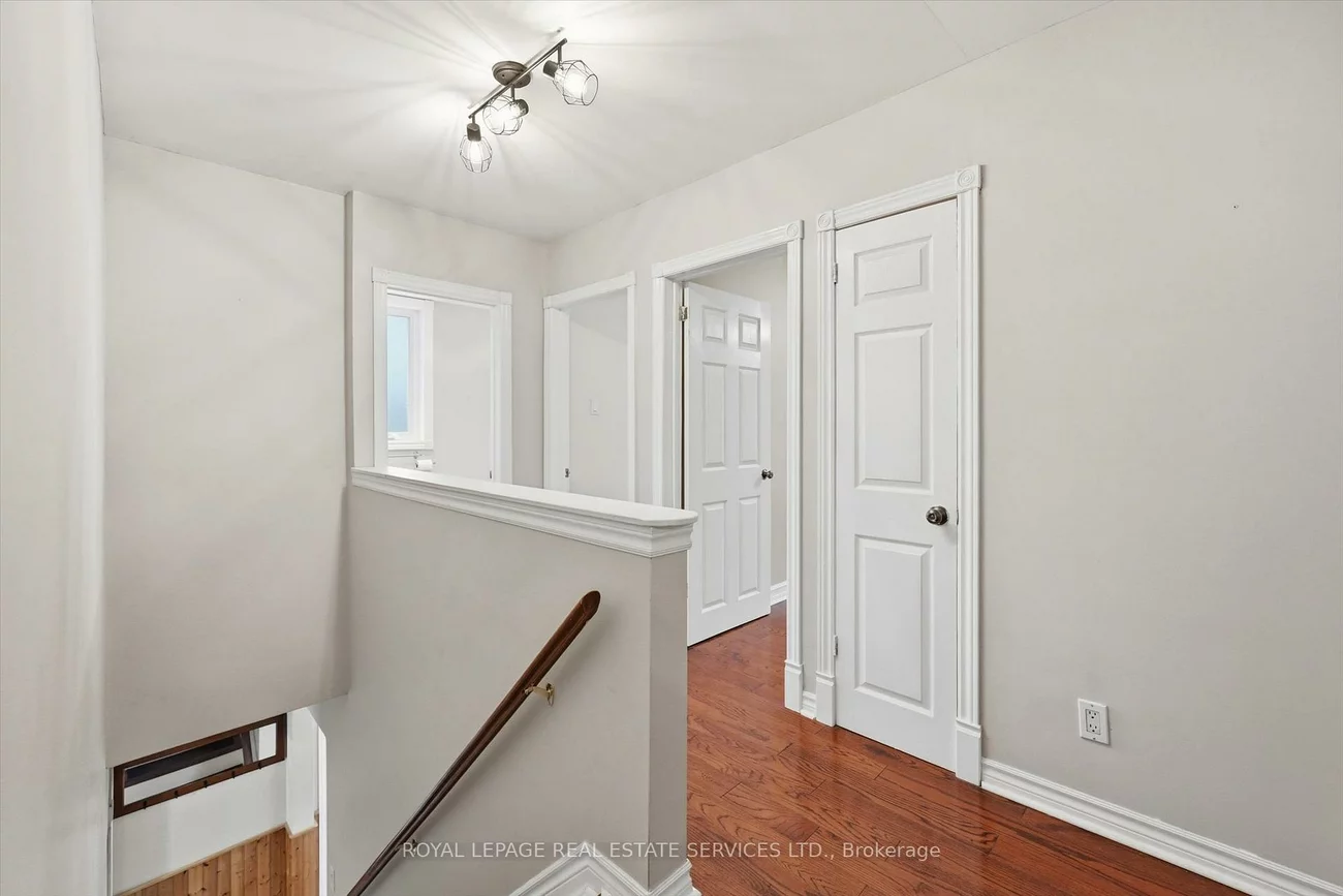 2299, Wiseman, Clarkson, Mississauga