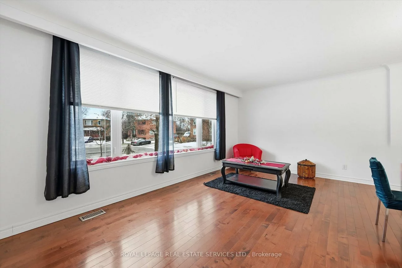 2299, Wiseman, Clarkson, Mississauga