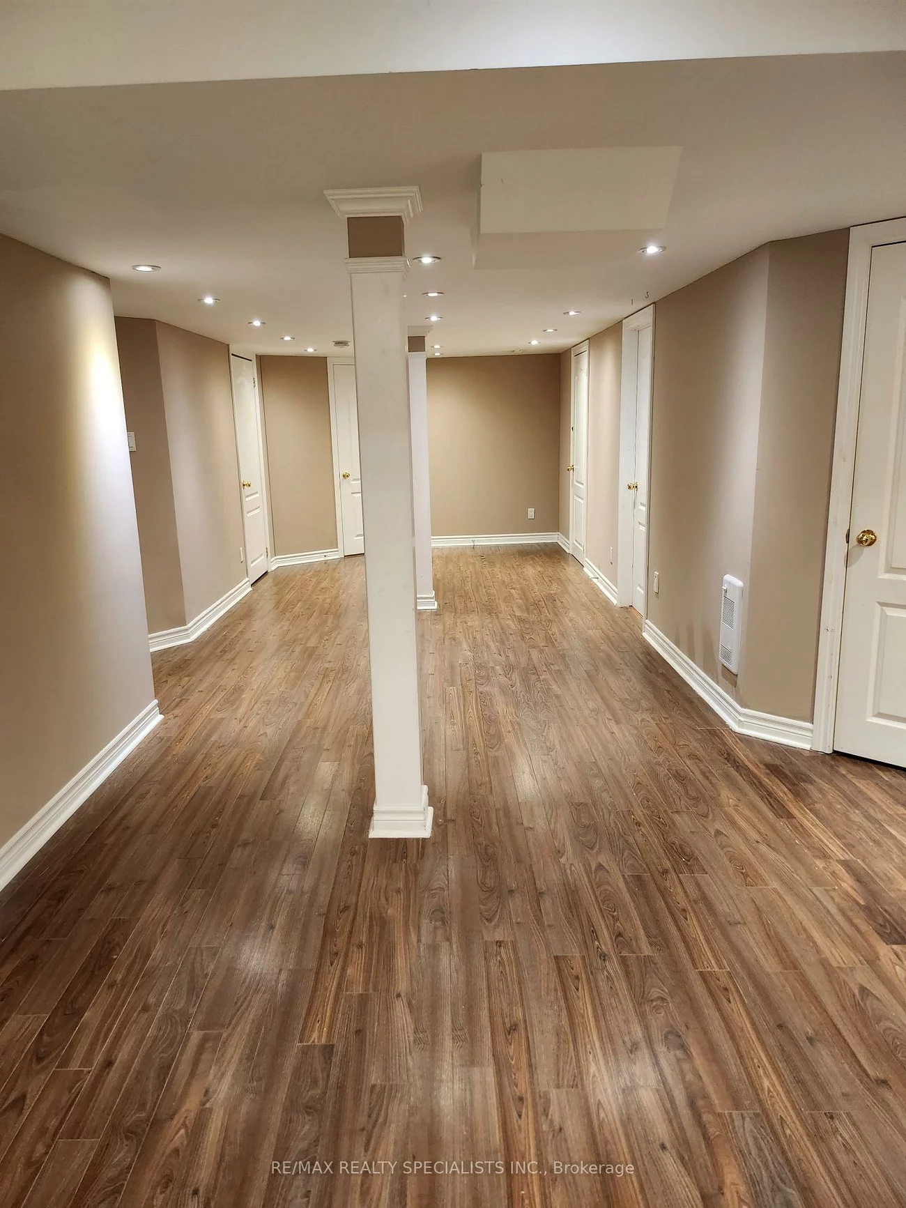 923, Mantle, East Credit, Mississauga