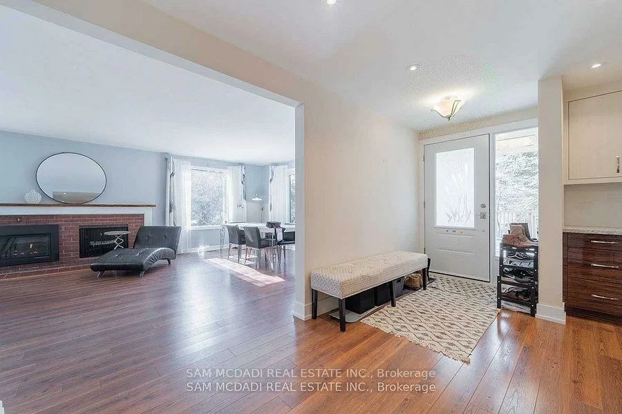 1730, Sunningdale, Clarkson, Mississauga