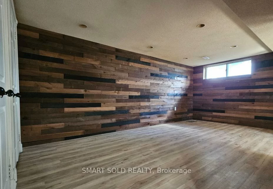 2417, Whaley, Cooksville, Mississauga