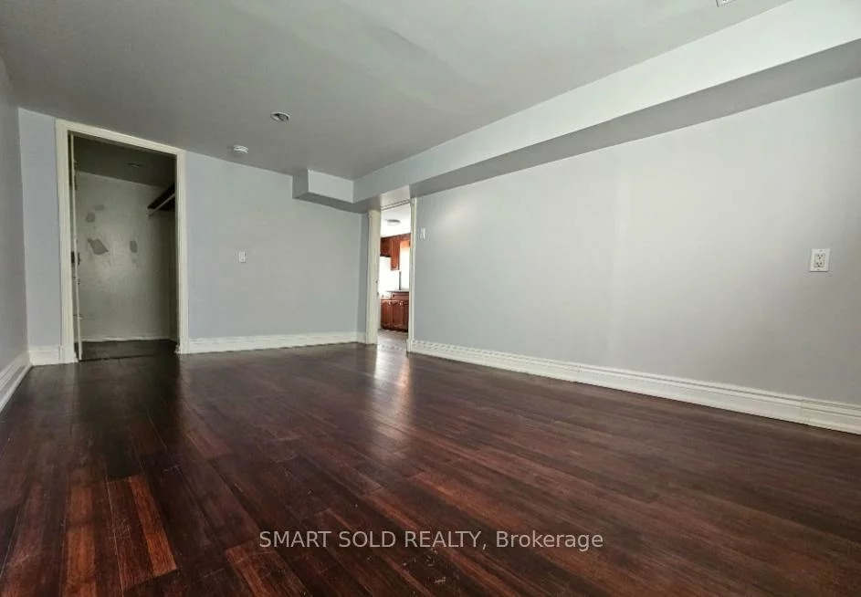 2417, Whaley, Cooksville, Mississauga