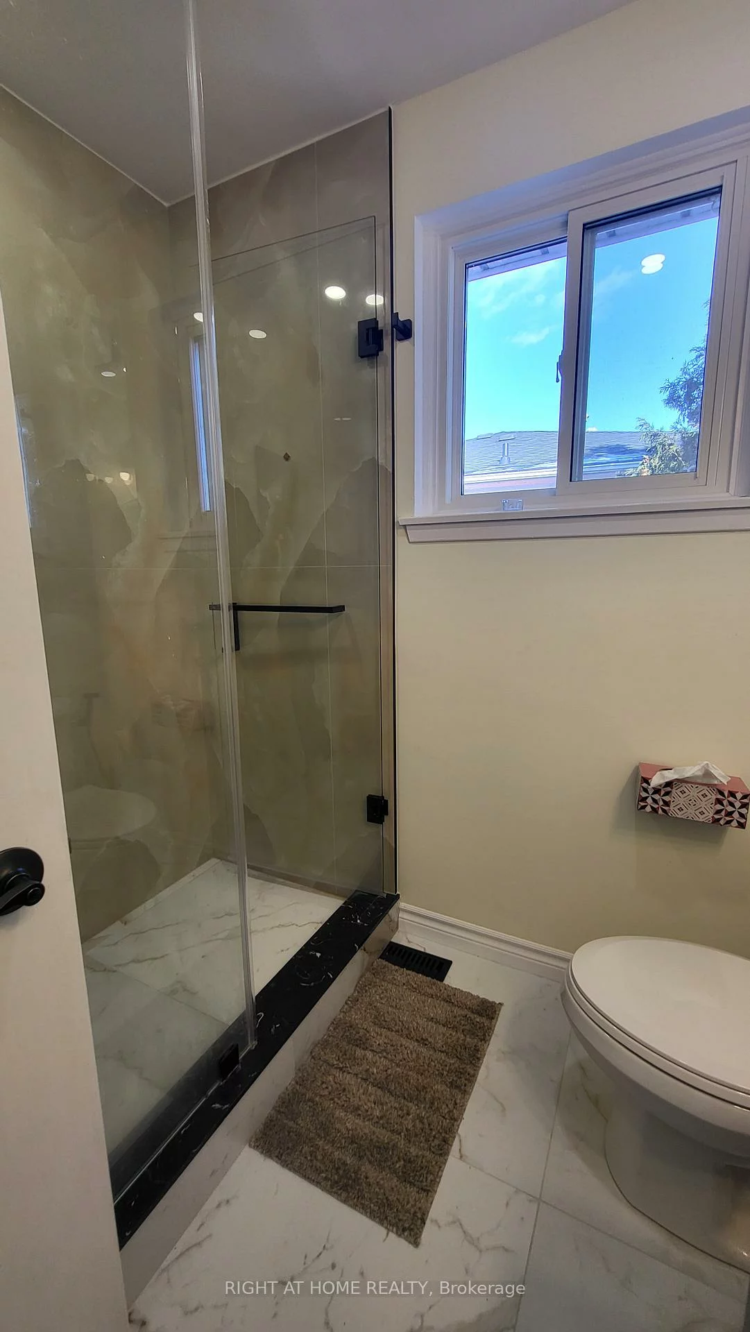 626, Abana, Cooksville, Mississauga