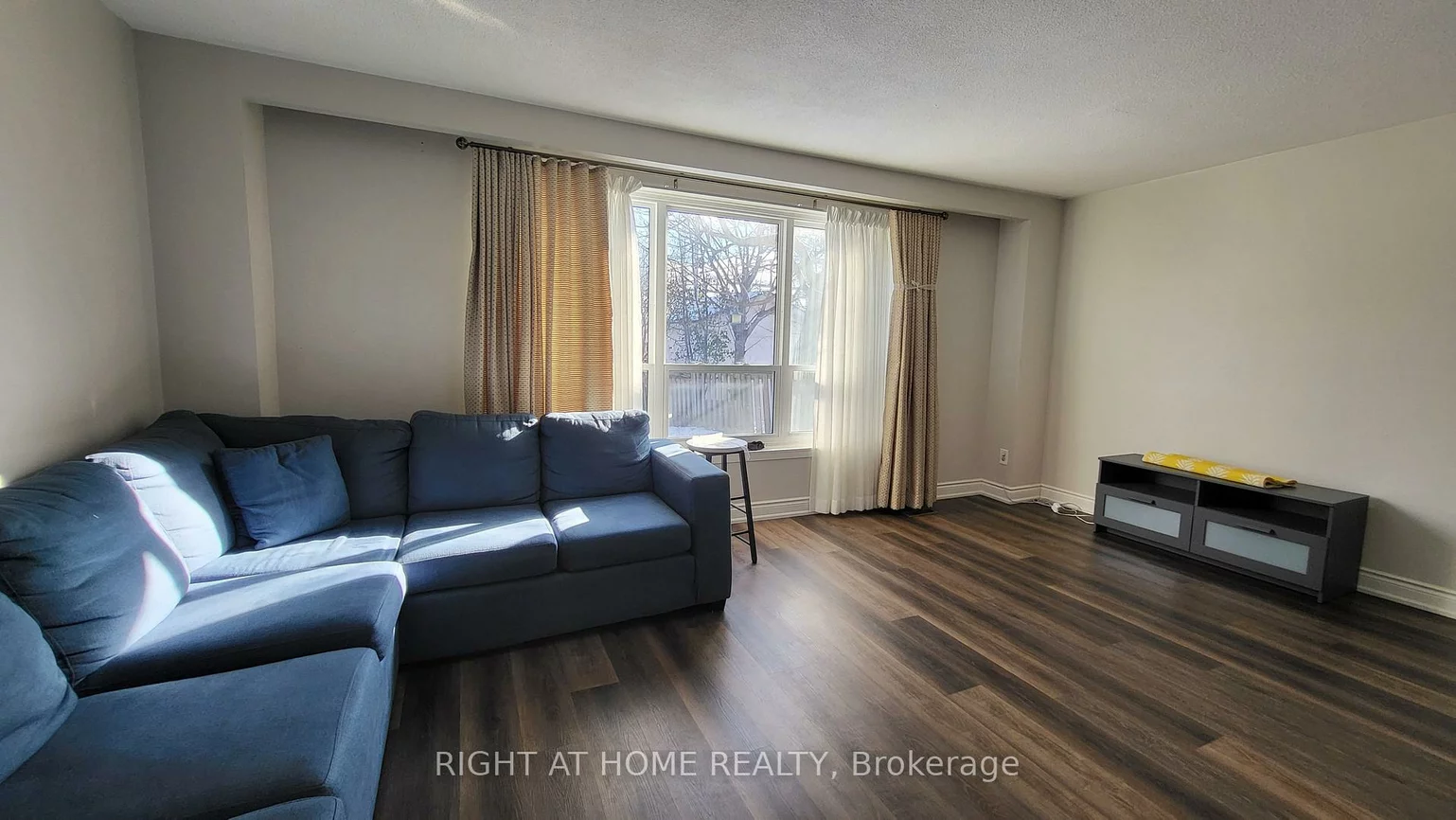 626, Abana, Cooksville, Mississauga