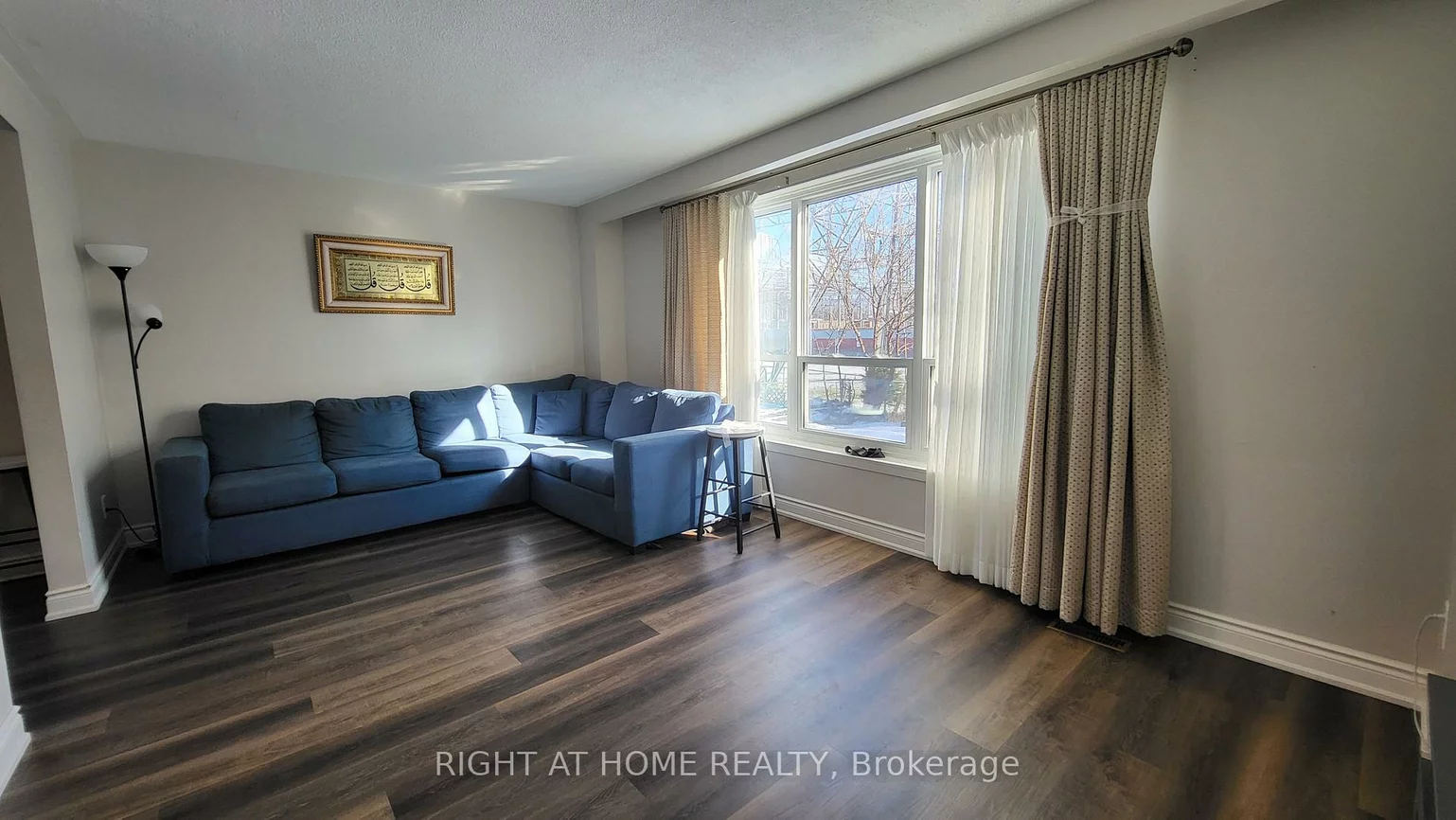 626, Abana, Cooksville, Mississauga
