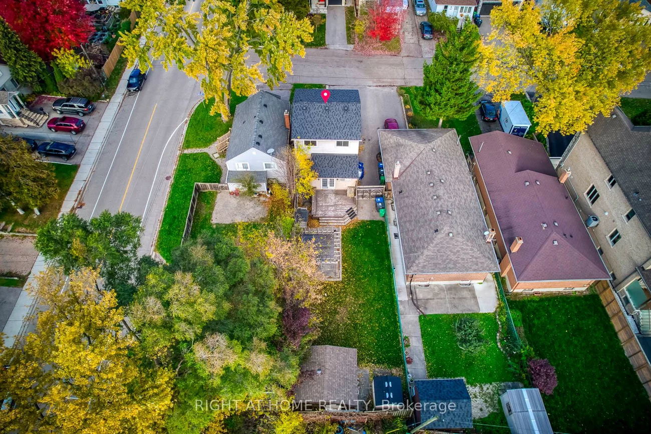 1076, Eastmount, Lakeview, Mississauga