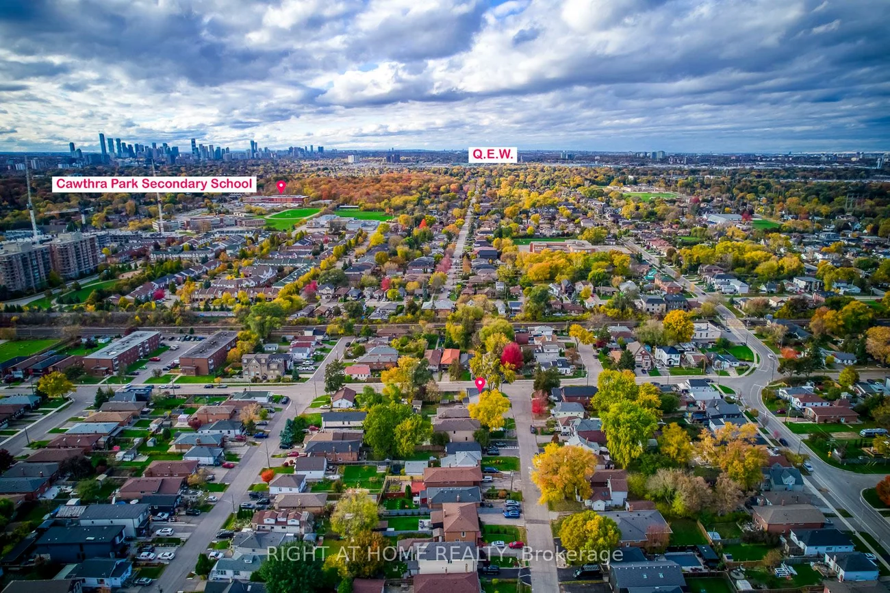 1076, Eastmount, Lakeview, Mississauga