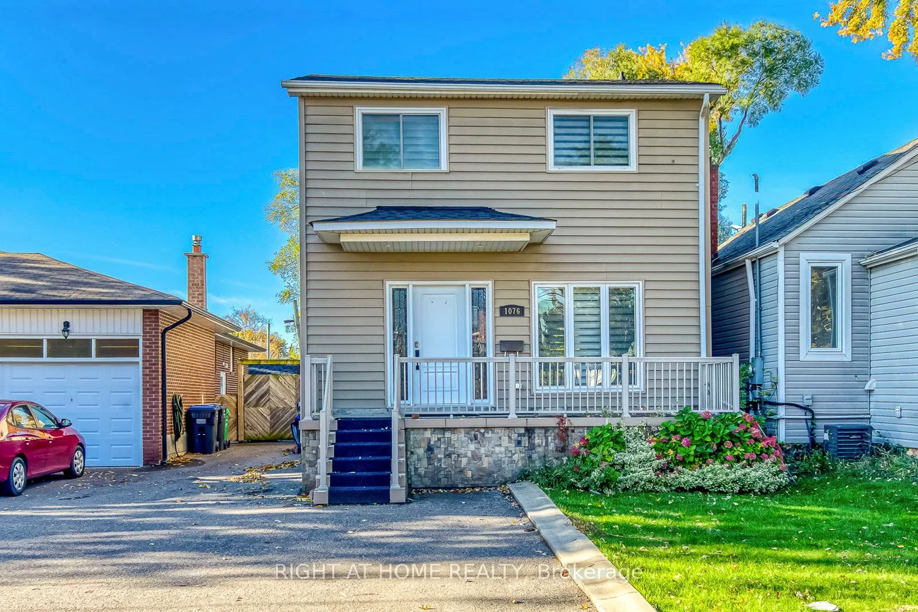 1076, Eastmount, Lakeview, Mississauga