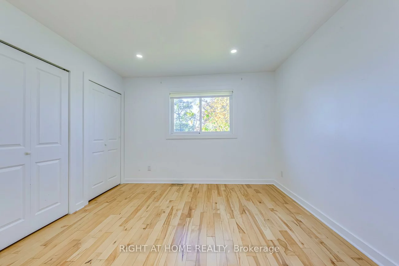 1076, Eastmount, Lakeview, Mississauga