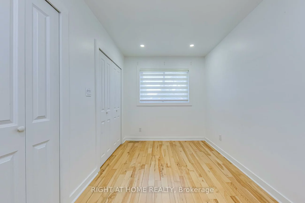 1076, Eastmount, Lakeview, Mississauga