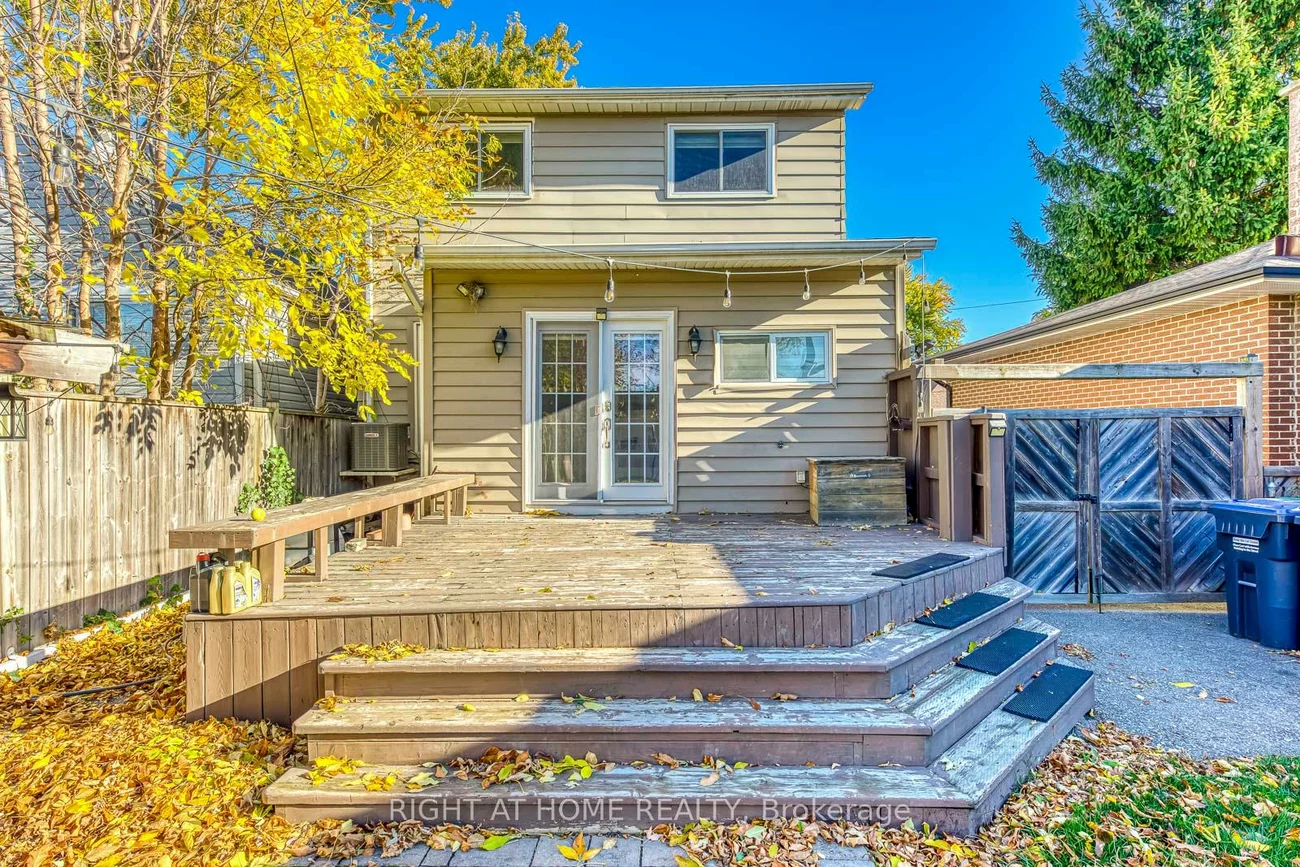 1076, Eastmount, Lakeview, Mississauga