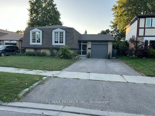 235, Louis, Cooksville, Mississauga