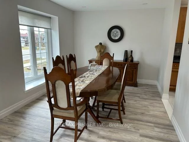235, Louis, Cooksville, Mississauga