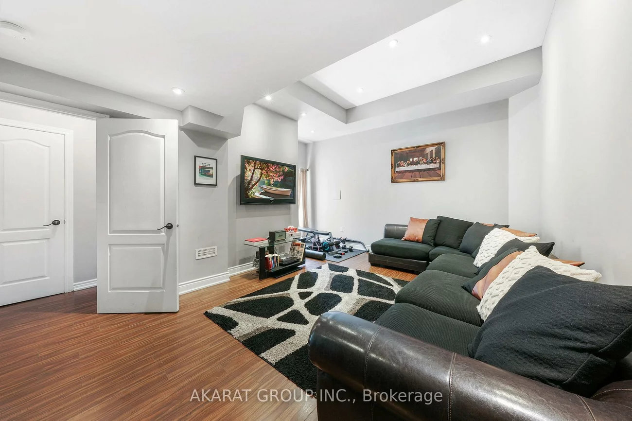 2365, Bankside, Central Erin Mills, Mississauga