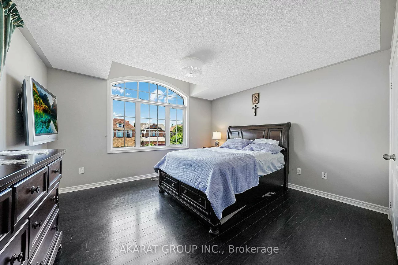 2365, Bankside, Central Erin Mills, Mississauga