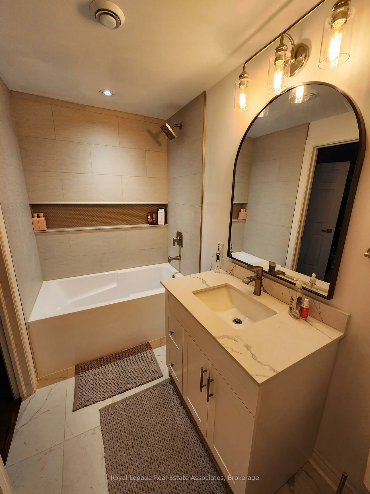 2407, Mainroyal, Erin Mills, Mississauga