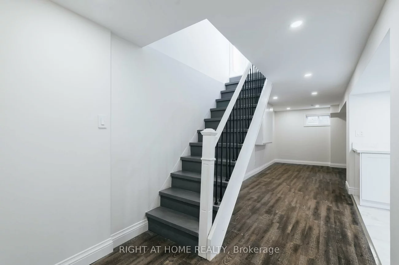 2668, Hollington, Sheridan, Mississauga