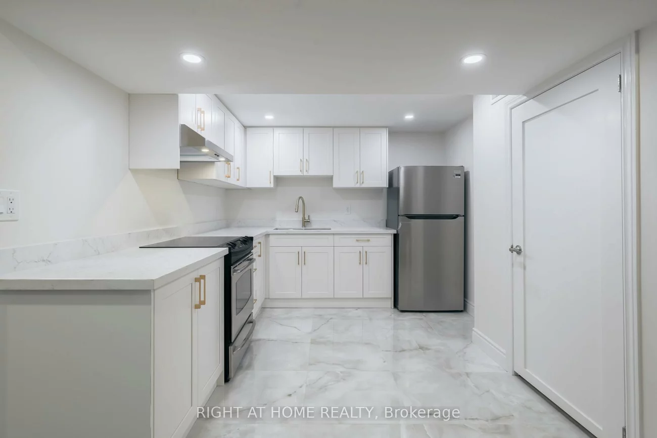 2668, Hollington, Sheridan, Mississauga