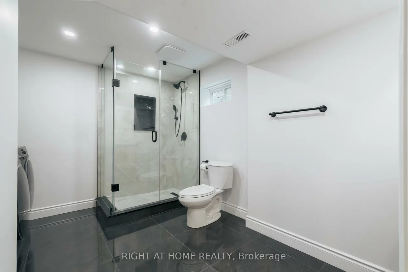 2668, Hollington, Sheridan, Mississauga