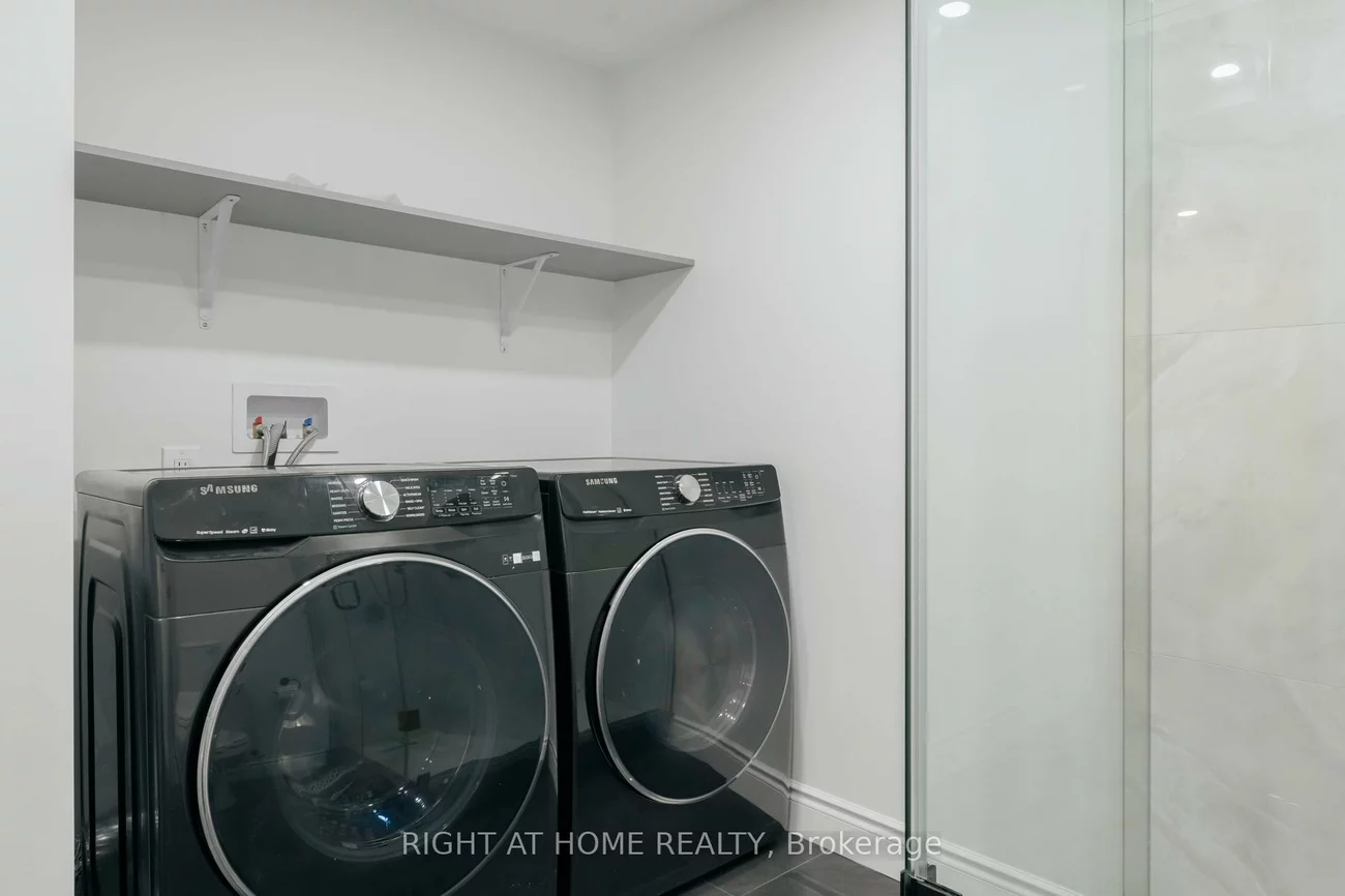 2668, Hollington, Sheridan, Mississauga