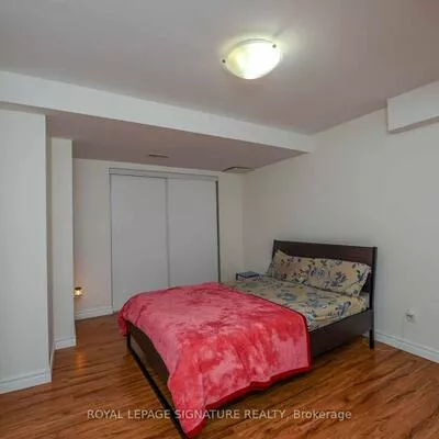 5278, Pedalina, Hurontario, Mississauga