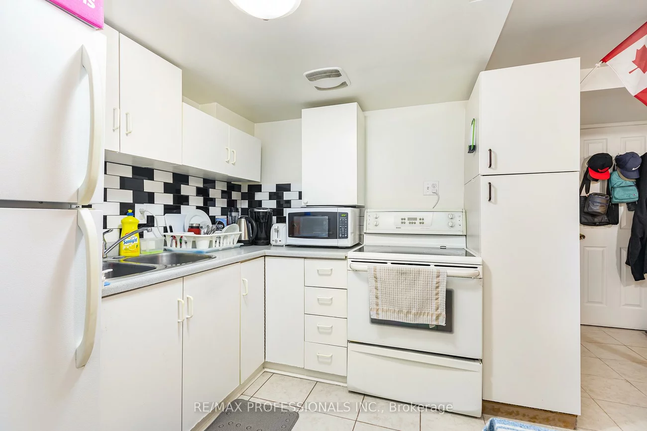 5214, Springbok, Hurontario, Mississauga