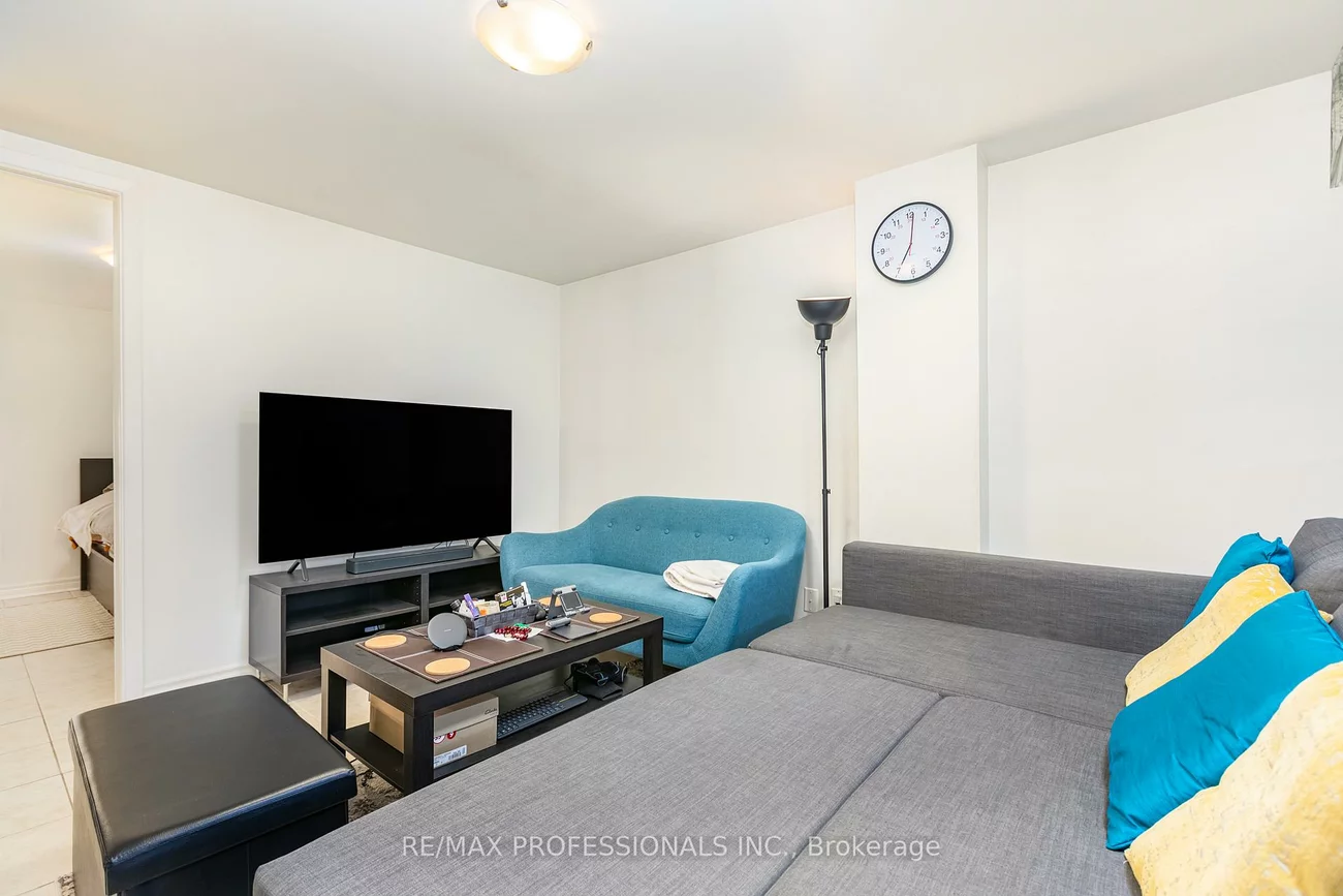 5214, Springbok, Hurontario, Mississauga