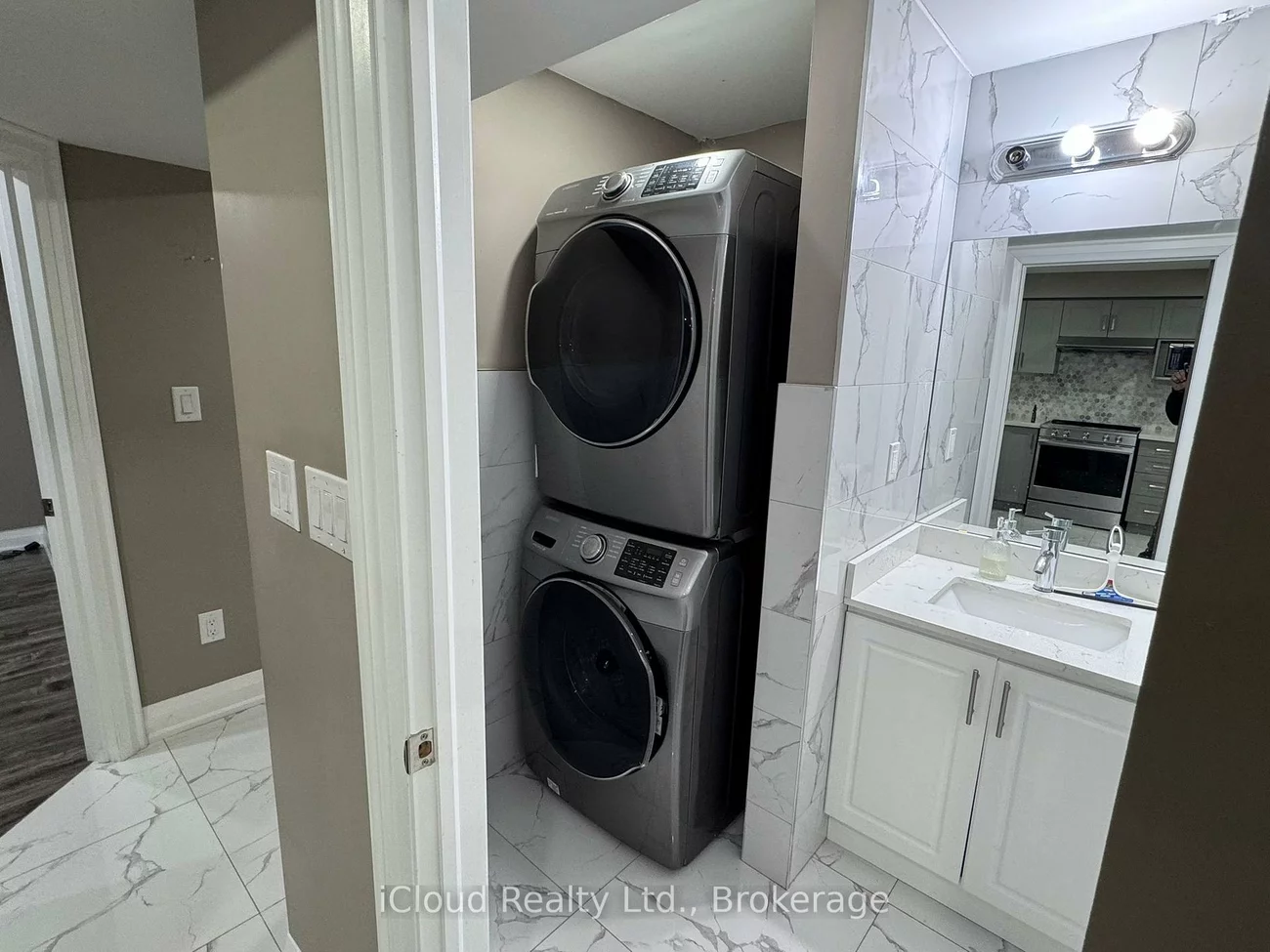 6289, Donway, East Credit, Mississauga