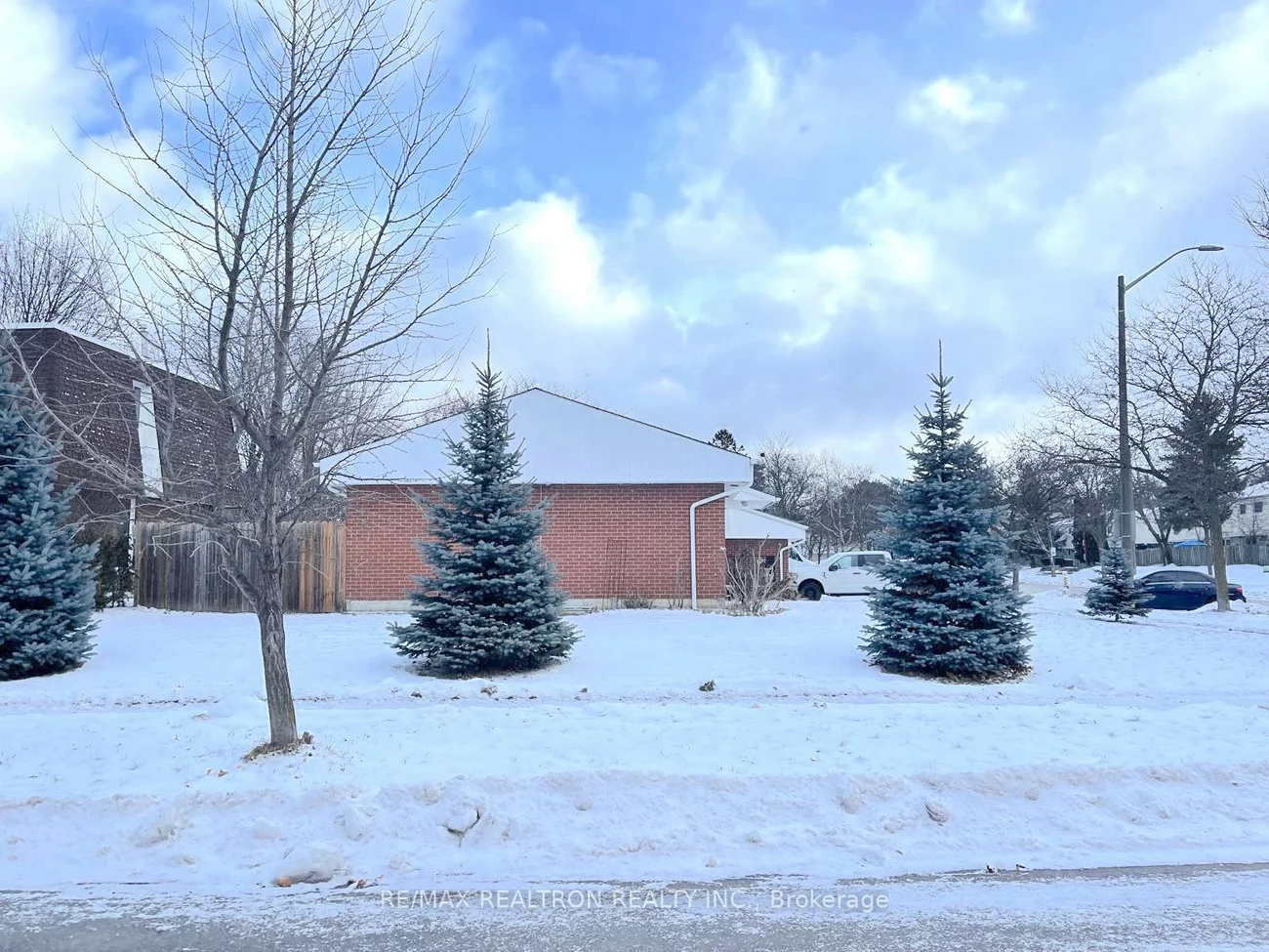 365, Mississauga Vly, Mississauga Valleys, Mississauga